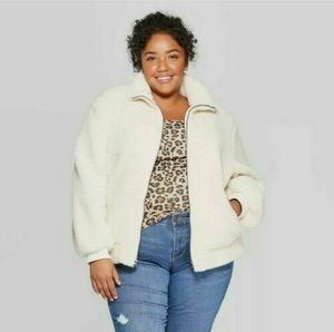lot 16 image: 6 New Womens Sherpa Jackets