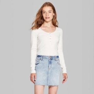 lot 44 image: 40 New Womens Henley Long Sleeve Shirts and Tank Tops