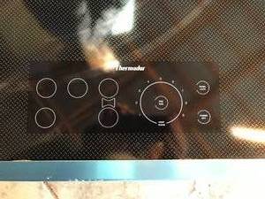 lot 9 image: Thermador Cooktop Stove