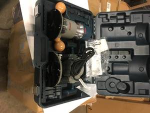 lot 5 image: Bosch 12 Amp 2-14 in. Corded Peak Variable Speed Plunge and Fixed Base Router Kit with Hard Case not used