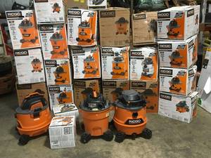 lot 6 image: Pallet with assorted Ridgid Shop Vacs various models and conditions see pictures