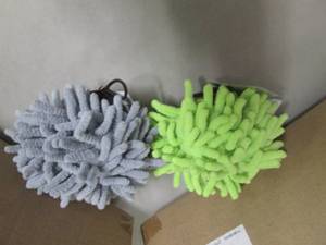 lot 23 image: 9 Autocraft Scrub Balls with Wrist ...