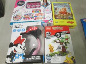 lot 107 image: Headphones, Craft Set, Wobble King ...