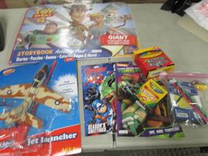 lot 108 image: Jet Launcher, Giant Activity Pad, C...