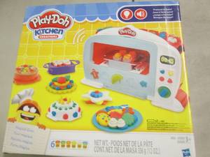 lot 146 image: PlayDoh Kitchen Creations...
