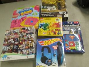 lot 166 image: 6 Assorted Toys etc...