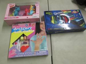lot 170 image: 3 Assorted Toys...