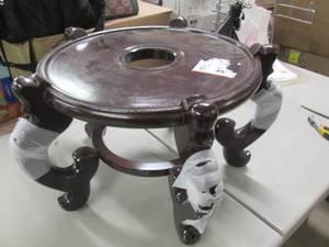 lot 204 image: Misc TableStand...