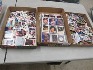lot 217 image: 3 Flats of 1980s Sports Cards...