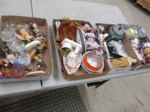 lot 258 image: 4 Flats Vintage Dcor, Collectable...