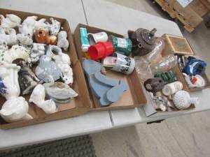 lot 263 image: 4 Flats Vintage Dcor, Collectable...