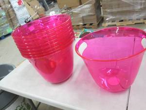 lot 287 image: 9 Plastic Handled Tubs...