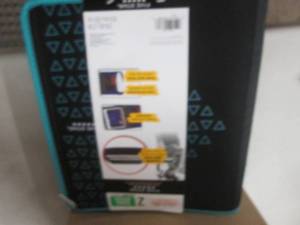 lot 324 image: 3 - 2 inch Five Star Zipper Binders...