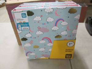 lot 331 image: 6- 1 inch Fashion Binders...