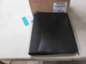 lot 333 image: 6 Poly Zipper Binders...