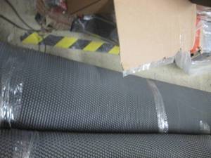lot 354 image: Roll of Rubber Mat Flooring 47 inch...
