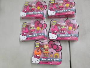 lot 131 image: 5 Hello Kitty Toys...