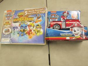 lot 157 image: Paw patrol Puzzles, Fire Engine...