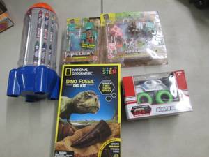 lot 164 image: 5 Assorted Toys...