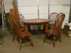 Solid Oak Round Dining Table