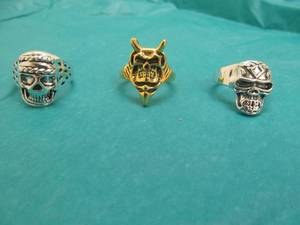 skull rings