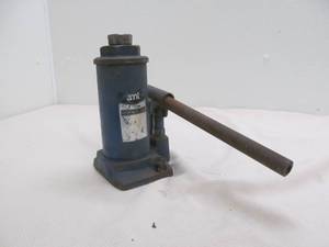 Hydraulic jack