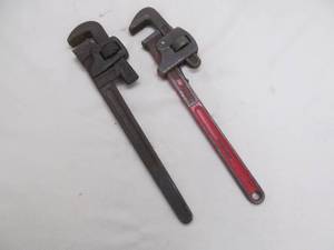 Pipe wrenches
