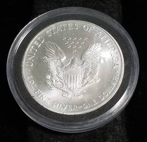 2003 AMERICAN SILVER EAGLE 1 TROY OZ. .999 FINE SILVER IN AIRTITE