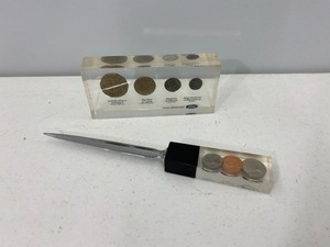 lot 15 image: Vintage Lucite Desk Accessories