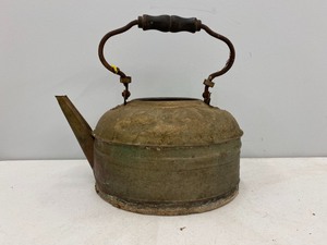lot 60 image: Three Vintage Metal Pieces