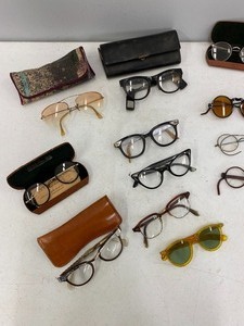 lot 59 image: Collection of Vintage Eyeglasses