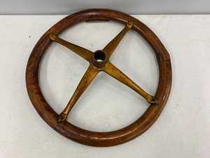 lot 47 image: Vintage Boat Steering Wheel