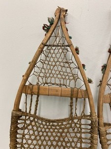 lot 40 image: Pair of Vintage Snowshoes