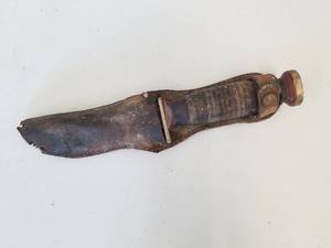 lot 83 image: Imperial Knife