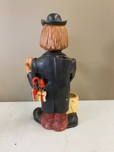 lot 112 image: Collection of Vintage Ceramics