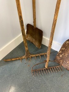 lot 96 image: Collection of Vintage Yard Tools