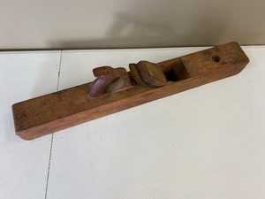 lot 89 image: Vintage Wooden Hand Plane