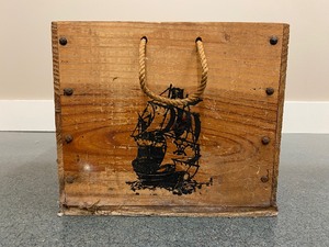 lot 98 image: Pirate-Themed Wooden Toybox