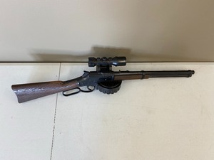 lot 77 image: Mattel Wildland Toy Gun