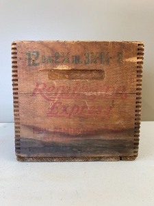 lot 76 image: Vintage Remington Express Wooden Crate