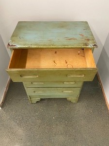 lot 136 image: Small Green Dresser