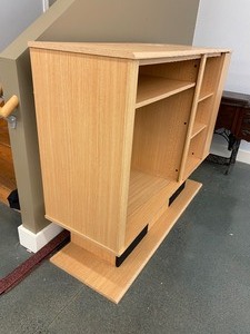 lot 134 image: Entertainment Center