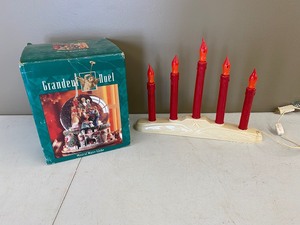 lot 132 image: Collection of Vintage Items