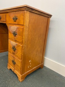 lot 119 image: Antique Fleetwood Sewing Cabinet