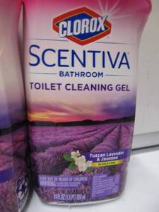 lot 131 image: Clorox Scentiva Toilet Cleaning Gel