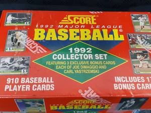 lot 23 image: 1992 Score Baseball Card Factory Sealed Set