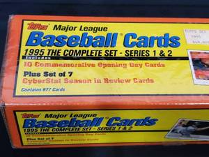 lot 25 image: 1995 Topps Baseball Card Factory Sealed Set