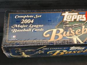 lot 29 image: 2004 Topps Baseball Card Factory Sealed Set