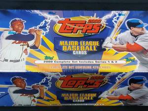 lot 33 image: 2000 Topps Baseball Card Factory Sealed Set.