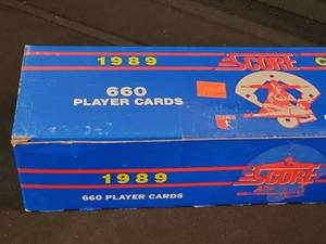 lot 56 image: 1989 Score Baseball Card Factory Set